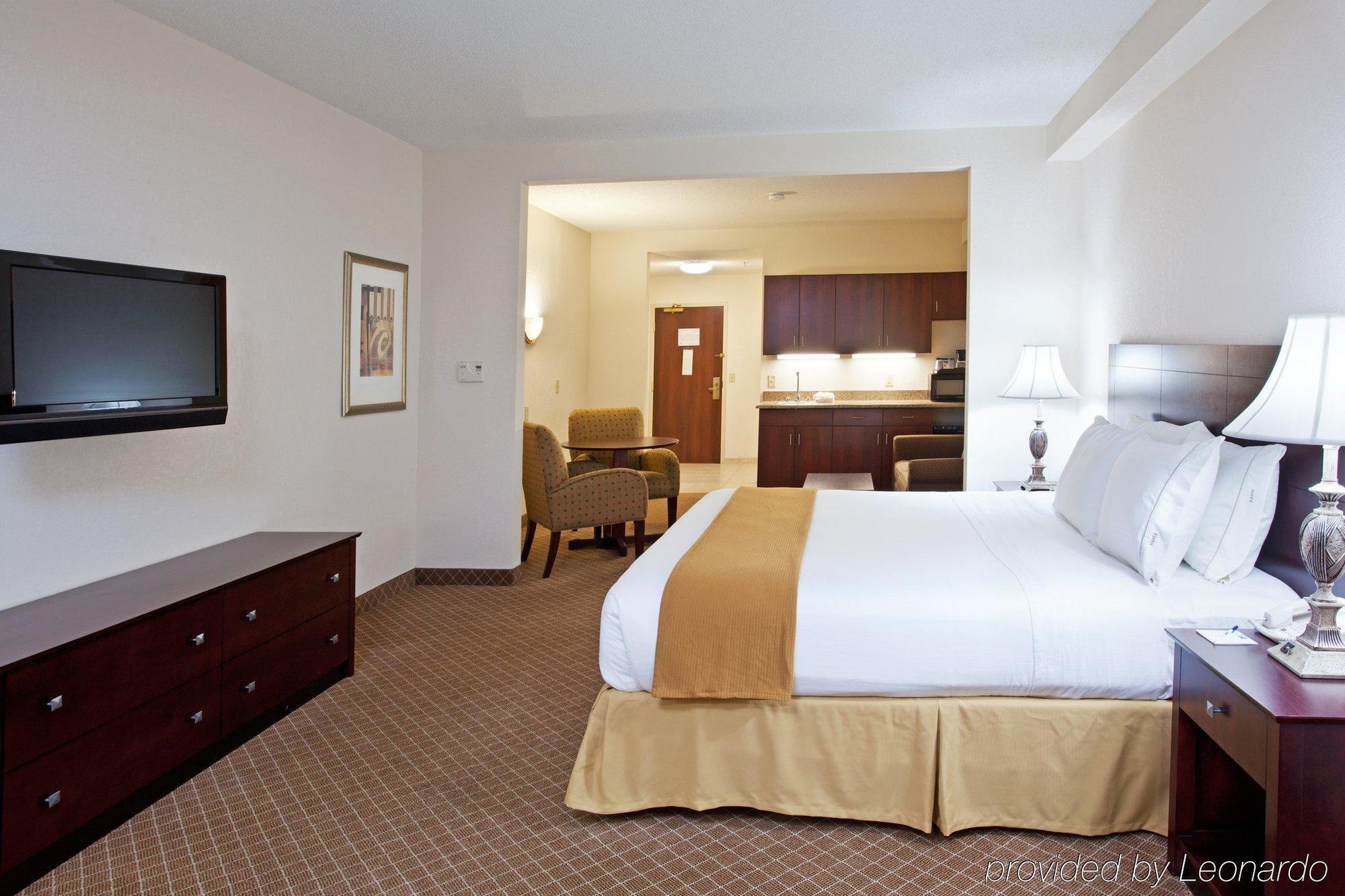 Holiday Inn Express Hotel & Suites Rochester Webster By Ihg Habitación foto